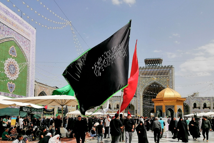 حرم امام رضا علیہ السلام میں یوم شہادت امام محمد تقی الجواد علیہ السلام کی مناسبت سے عزاداری کے مناظر