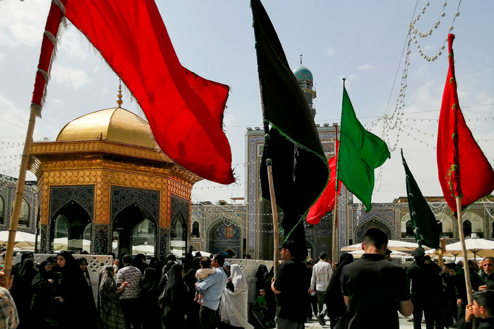 حرم امام رضا علیہ السلام میں یوم شہادت امام محمد تقی الجواد علیہ السلام کی مناسبت سے عزاداری کے مناظر