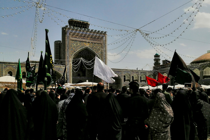 حرم امام رضا علیہ السلام میں یوم شہادت امام محمد تقی الجواد علیہ السلام کی مناسبت سے عزاداری کے مناظر