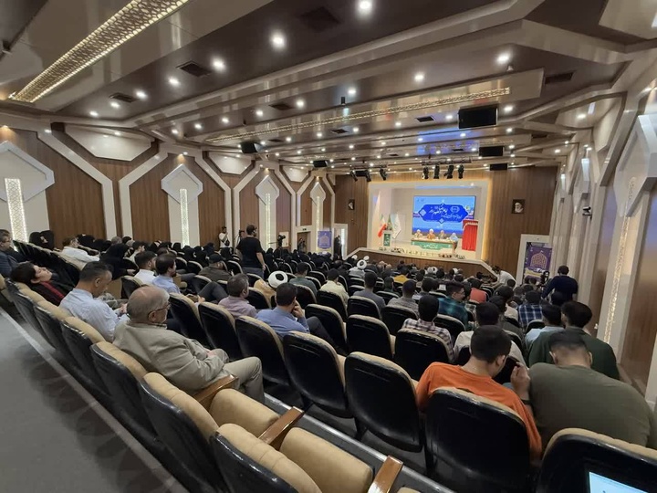 خاندان کی تربیت اور انسانی خوشبختی میں زیارت کا بے مثال کردار خاندان کی تربیت اور انسانی خوشبختی میں زیارت کا بے مثال کردار