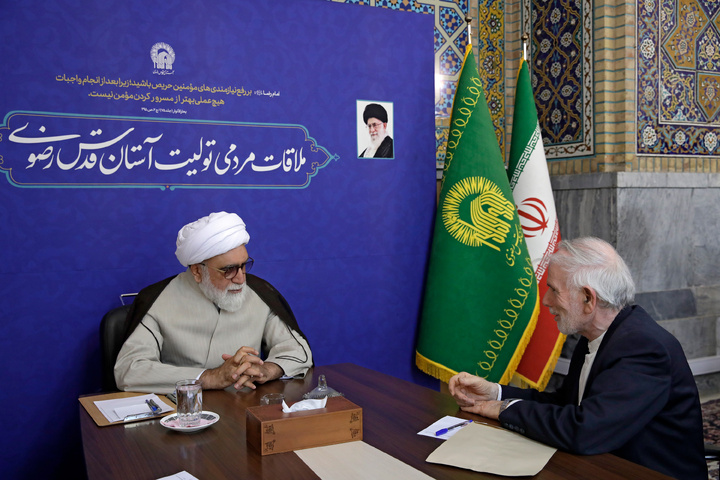 آستان قدس رضوی کے متولی کی عوام سے ملاقات