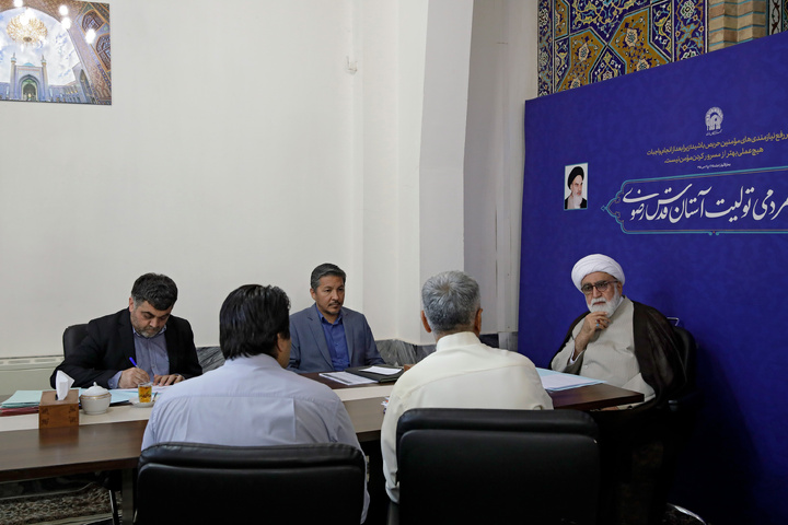 آستان قدس رضوی کے متولی کی عوام سے ملاقات
