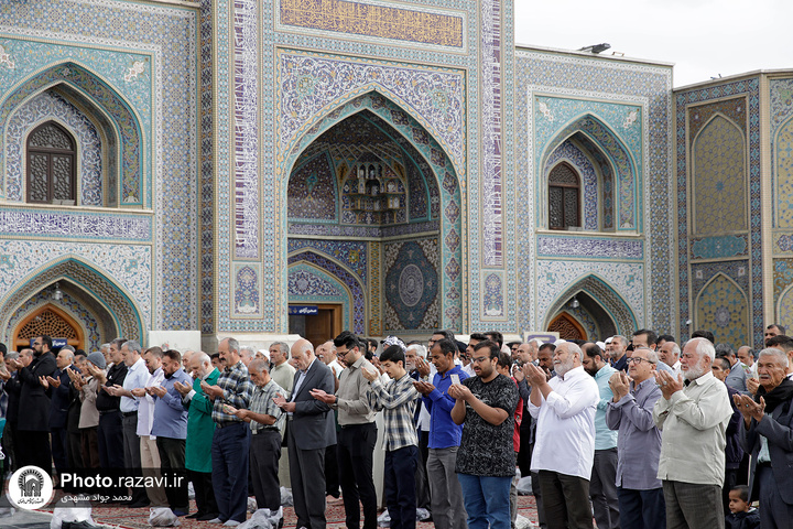 إقامة صلاة عید الأضحی المبارک في الحرم الرضوي الشریف