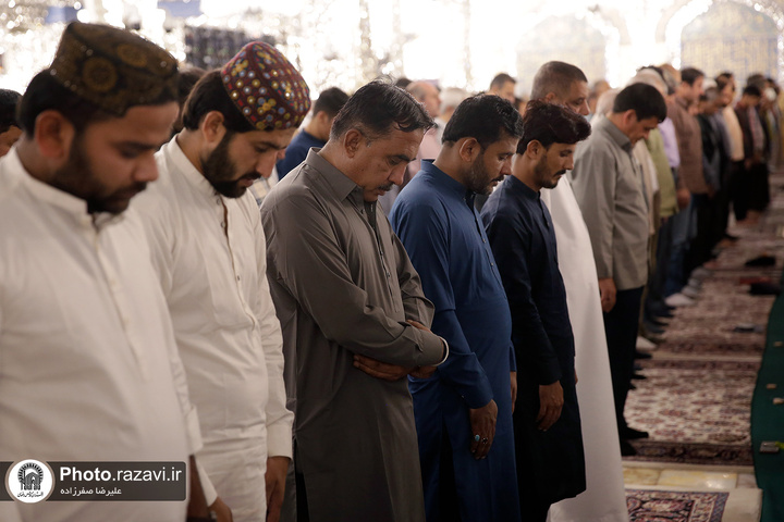 إقامة صلاة عید الأضحی المبارک في الحرم الرضوي الشریف
