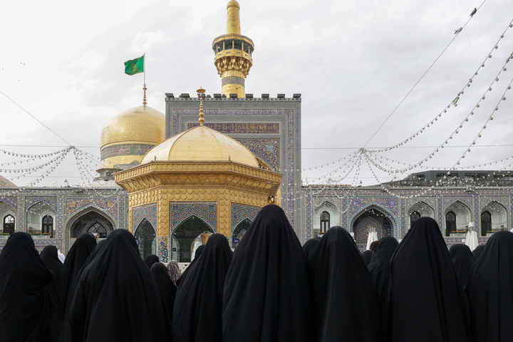 اقامه نماز عید سعید قربان در حرم مطهر رضوی