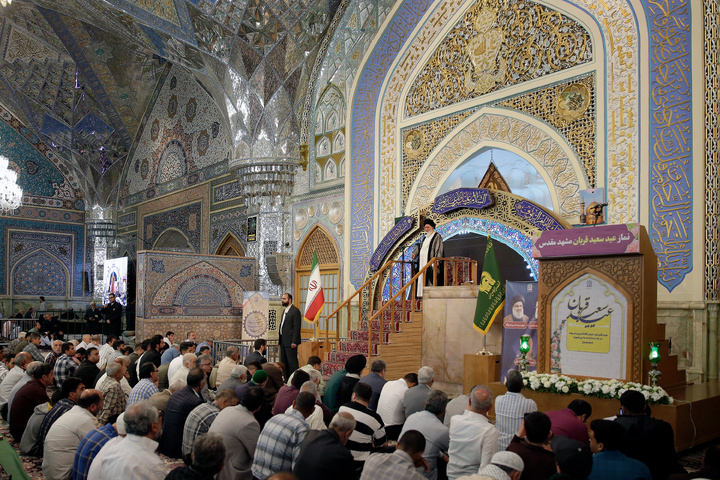 اقامه نماز عید سعید قربان در حرم مطهر رضوی