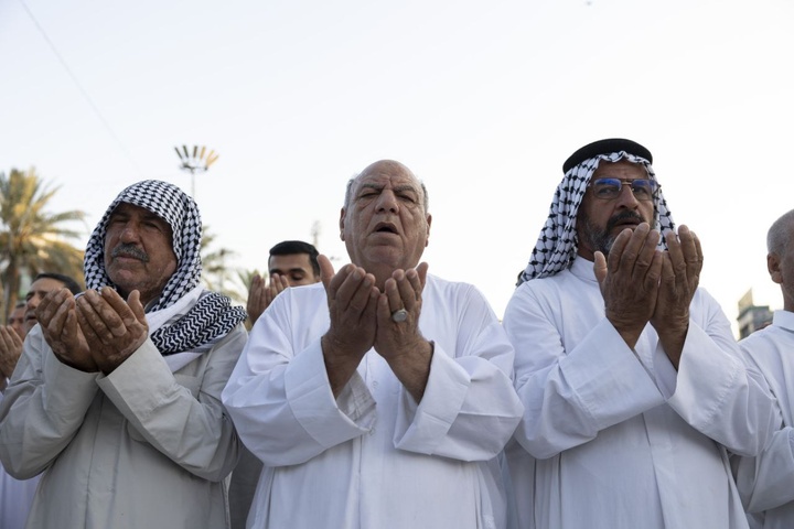 نماز عید در کربلا