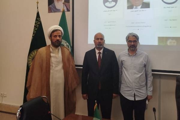 عميد كلية العلوم الإنسانية بجامعة كربلاء يلتقي بمسؤولي الجامعة الرضوية للعلوم الإسلامیة