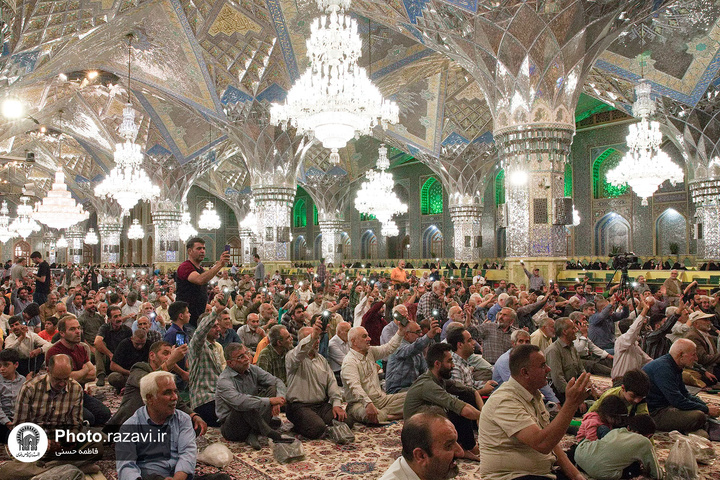 الحرم الرضوي الشريف عشية ولادة الإمام الهادي (ع)