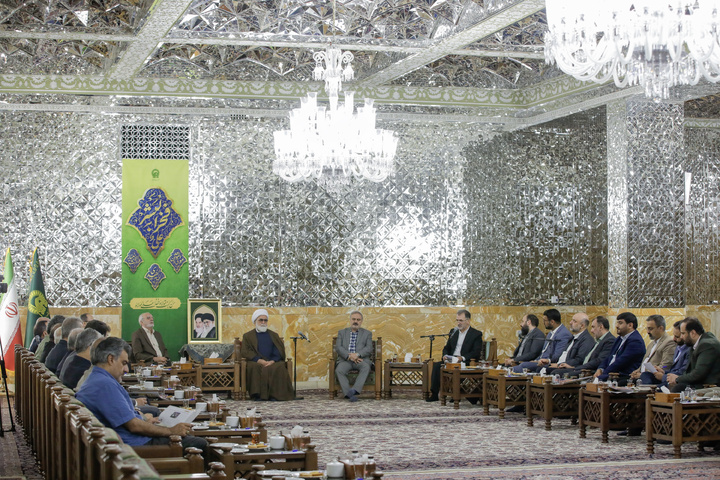 لقاء لجنة تحكيم مهرجان الإمام الرضا (ع) الدولي الرابع للإعلام بمتولي العتبة الرضوية المقدسة