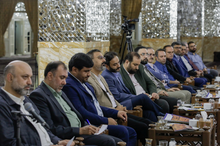 لقاء لجنة تحكيم مهرجان الإمام الرضا (ع) الدولي الرابع للإعلام بمتولي العتبة الرضوية المقدسة