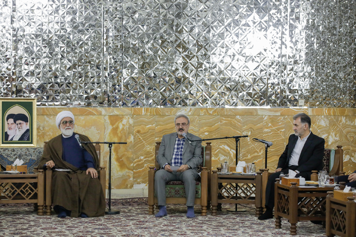 لقاء لجنة تحكيم مهرجان الإمام الرضا (ع) الدولي الرابع للإعلام بمتولي العتبة الرضوية المقدسة
