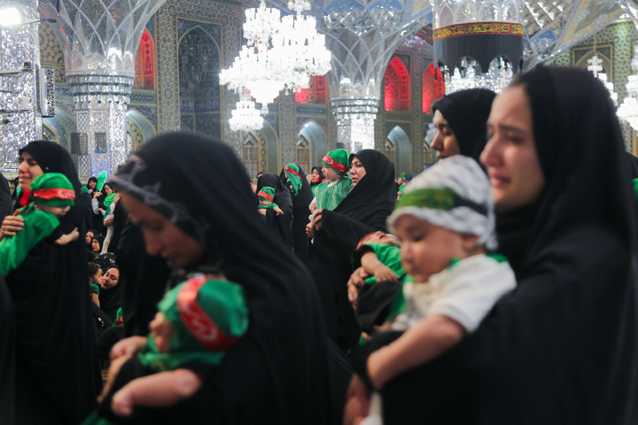 مراسم« الرُضَّع الحسینیین» الروحانیة في الحرم الرضوي الشریف