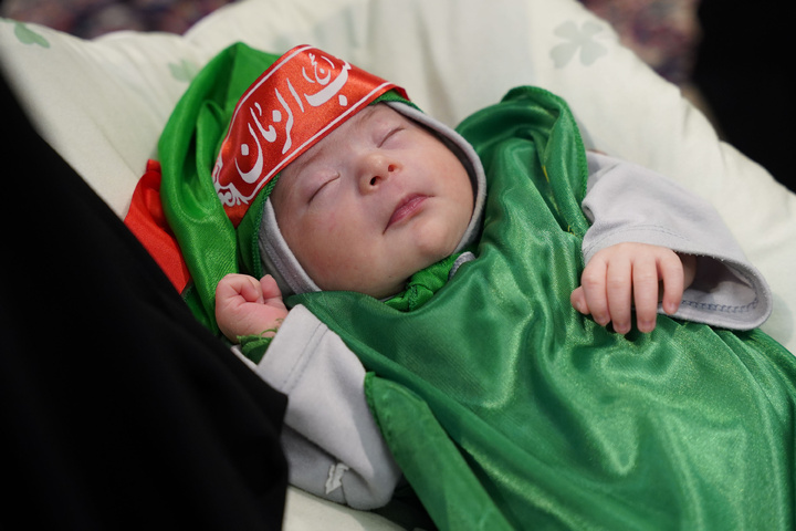 مراسم« الرُضَّع الحسینیین» الروحانیة في الحرم الرضوي الشریف