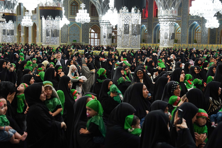 حرم امام رضا(ع) میں بے زبان شیرخوار بچوں کی لبیک کی آواز امام عصر(عج) تک پہنچ گئی حرم امام رضا(ع) میں بے زبان شیرخوار بچوں کی لبیک کی آواز امام عصر(عج) تک پہنچ گئی