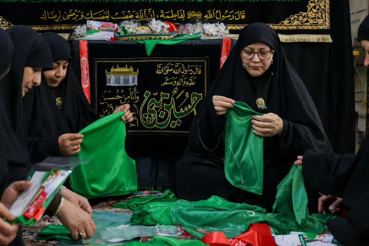 ورشة خياطة ملابس الأطفال الرُضّع الحسینیین