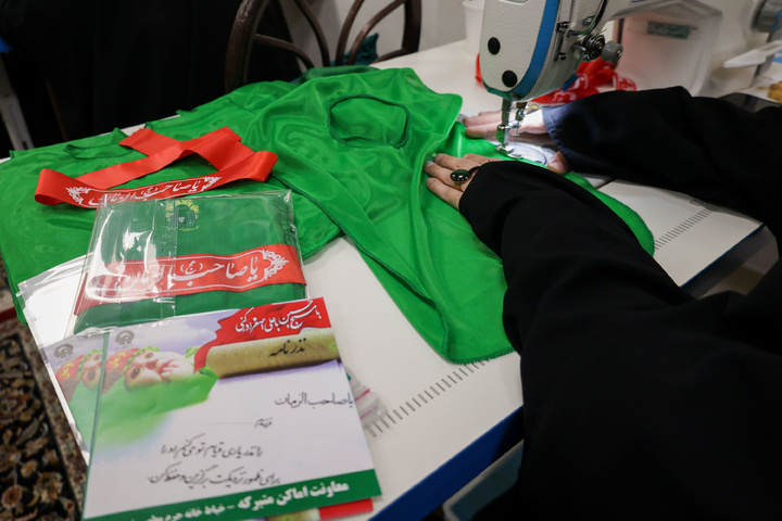 ورشة خياطة ملابس الأطفال الرُضّع الحسینیین