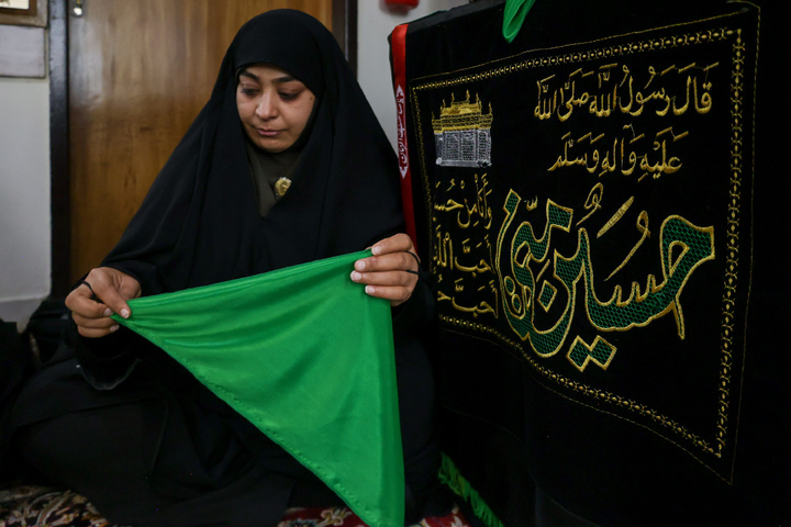 ورشة خياطة ملابس الأطفال الرُضّع الحسینیین