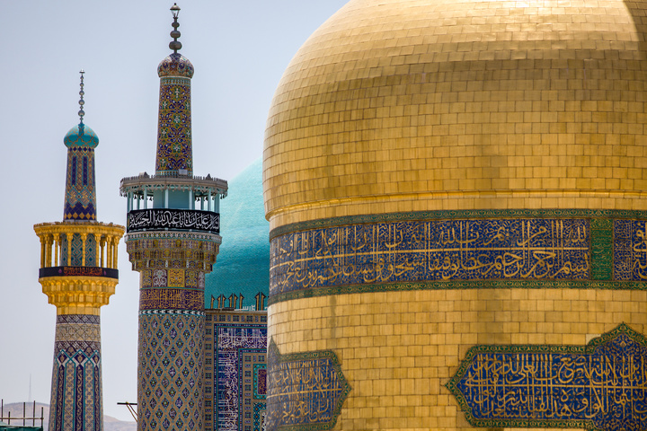 محرم الحرام کی مناسبت سے حرم امام رضا علیہ السلام سیاہ پوش