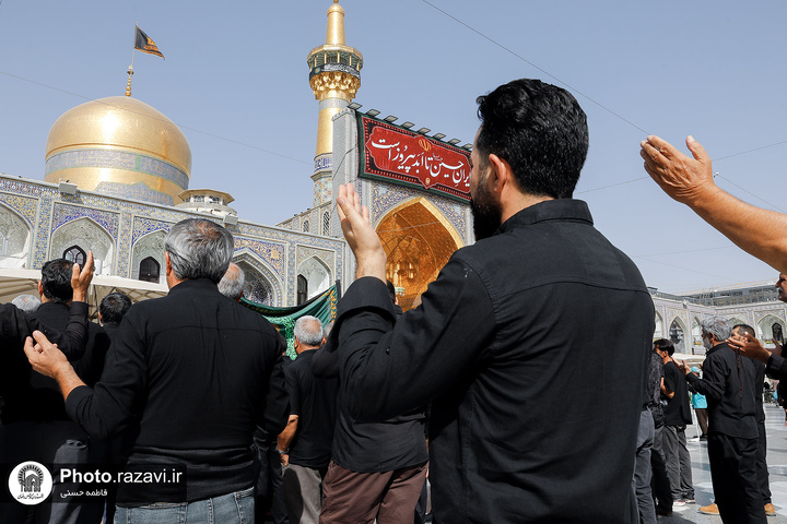 حرم امام رضا (ع) میں نومحرم الحرام کی مناسبت سے عزاداری کا انعقاد