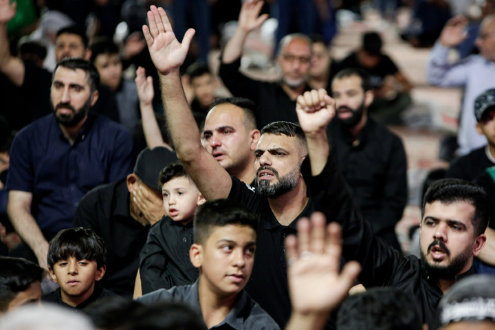 غیرملکی زائرین کی موجودگی میں امام حسیین (ع) کی شامِ غریباں کے مراسم