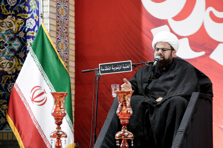 غیرملکی زائرین کی موجودگی میں امام حسیین (ع) کی شامِ غریباں کے مراسم