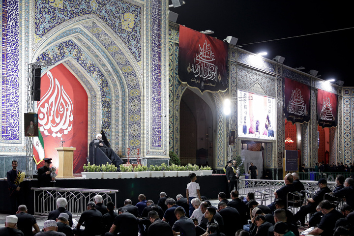 غیرملکی زائرین کی موجودگی میں امام حسیین (ع) کی شامِ غریباں کے مراسم