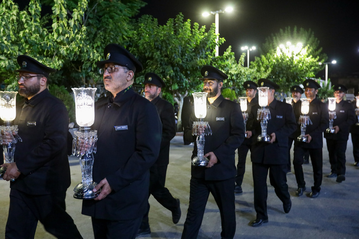 مراسم لیلة غرباء الإمام الحسین (ع) في الحرم الرضوي الشریف