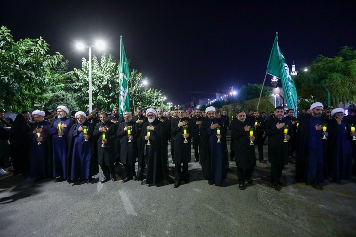 مراسم لیلة غرباء الإمام الحسین (ع) في الحرم الرضوي الشریف