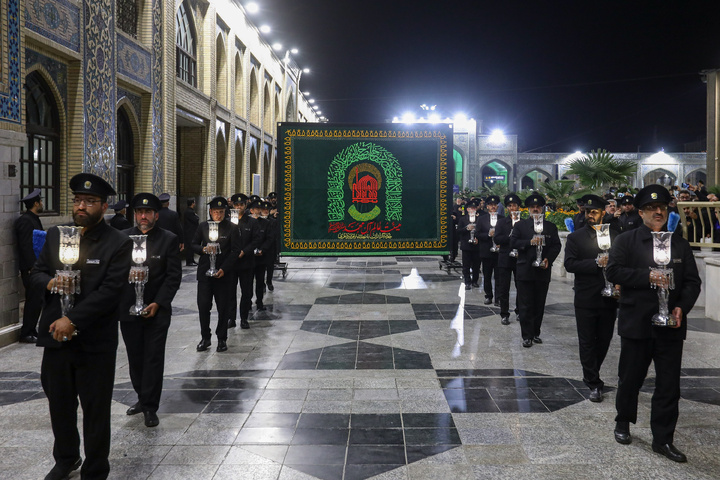 مراسم لیلة غرباء الإمام الحسین (ع) في الحرم الرضوي الشریف
