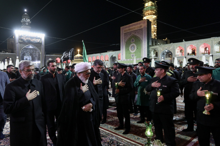 مراسم لیلة غرباء الإمام الحسین (ع) في الحرم الرضوي الشریف