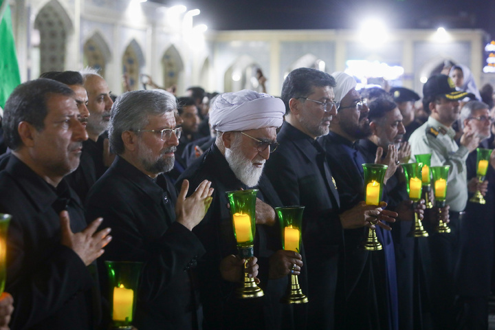 مراسم لیلة غرباء الإمام الحسین (ع) في الحرم الرضوي الشریف