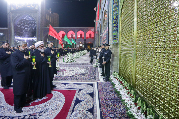 مراسم لیلة غرباء الإمام الحسین (ع) في الحرم الرضوي الشریف