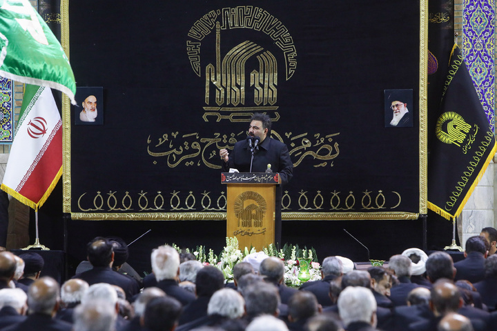 مراسم لیلة غرباء الإمام الحسین (ع) في الحرم الرضوي الشریف