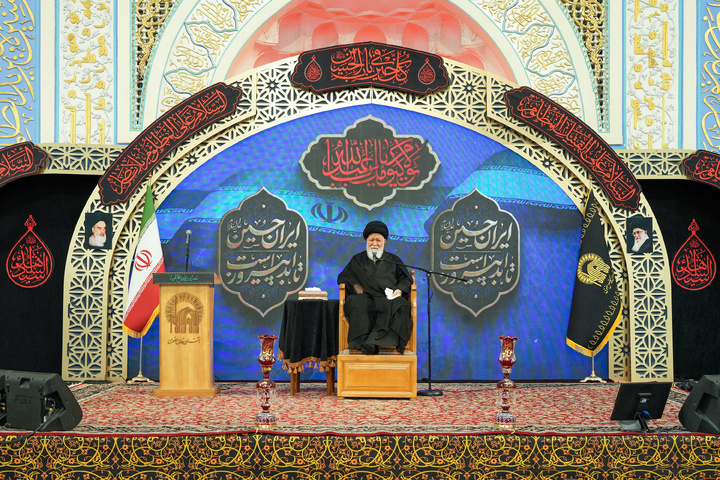 عاشور کے دن حرم امام رضا(ع) میں مقتل خوانی کے مراسم