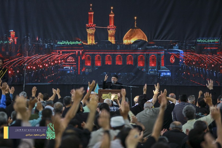 قرائت دعای ندبه در مسجد مقدس جمکران