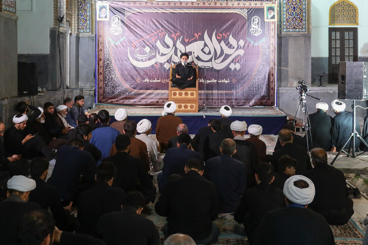 Mourning ceremony for Imam Sajjad held at Dar al-Elm School