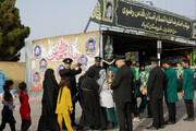 روضہ منورہ امام رضا(ع) کے خادمین نے ہمسایہ ملک کے مہمانوں کو رخصت کیا