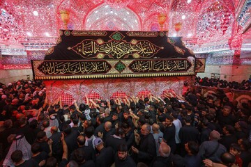 زائران کربلا در محرم