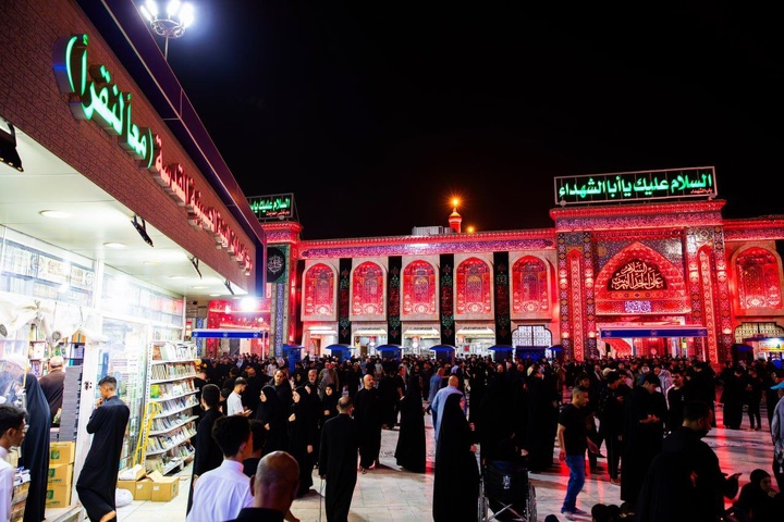 زائران کربلا در محرم