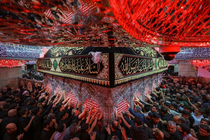 زائران کربلا در محرم