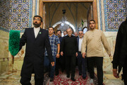 تشرف رئیس جمهور به حرم مطهر حضرت معصومه(س)