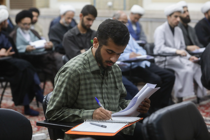 إزاحة الستار عن کتاب «دروس في الجبر و الإختیار»