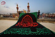 سیاه پوش کردن حرم امامین جوادین(ع) به مناسبت شهادت حضرت رقیه(س)