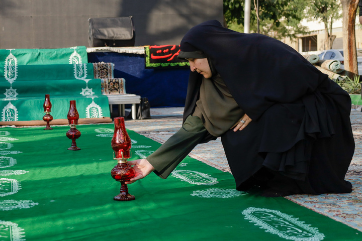 مشہد مقدس میں حضرت رقیہ(س) کے نام پر دسترخوان بچھایا گیا