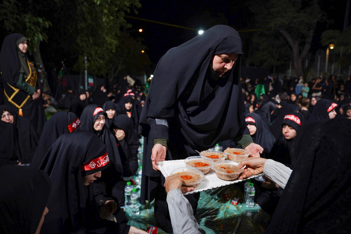 مائدة السيدة رقية (س) في مشهد