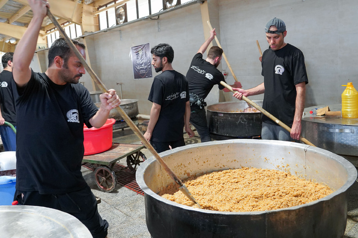 Central Kitchen of Astan Quds Razavi set up at Mehran Border