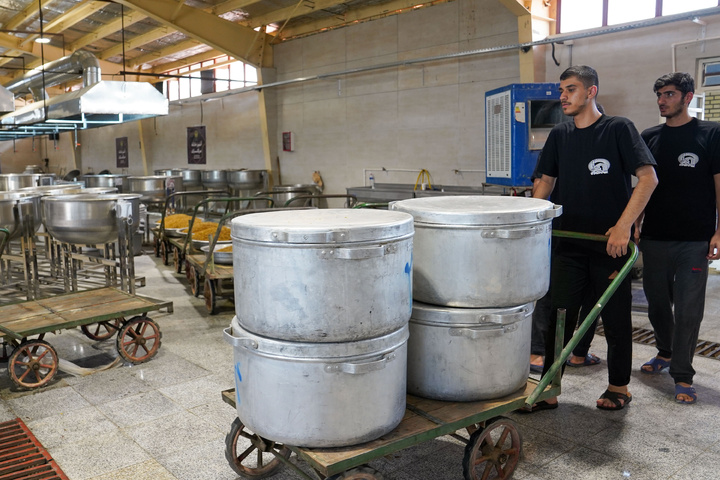 Central Kitchen of Astan Quds Razavi set up at Mehran Border