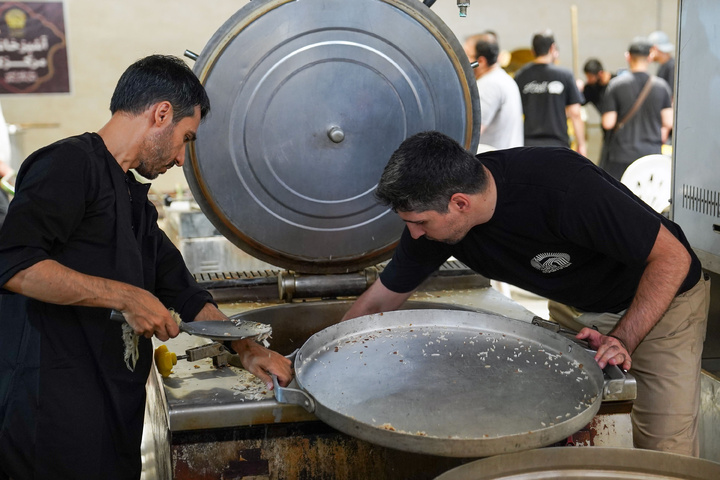Central Kitchen of Astan Quds Razavi set up at Mehran Border