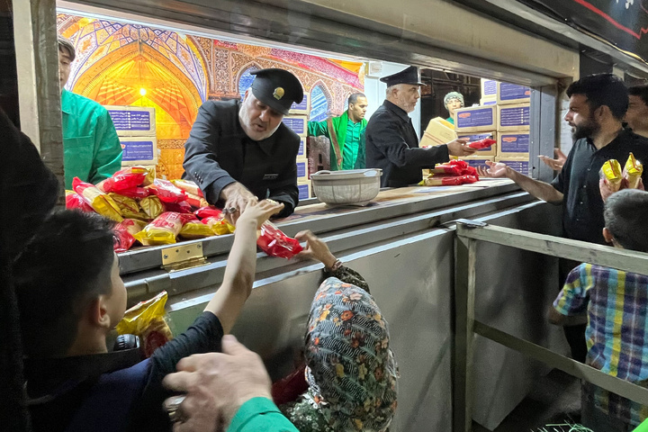 Mukib of Imam Reza Shrine stationed in Najaf